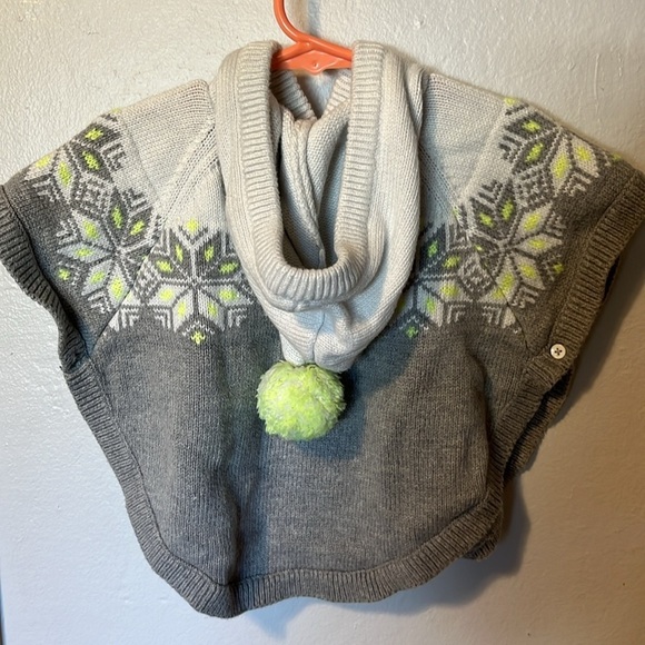 Gymboree poncho - Picture 2 of 2